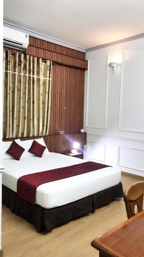 Huyen Tran Hotel Can Tho Bagian luar foto