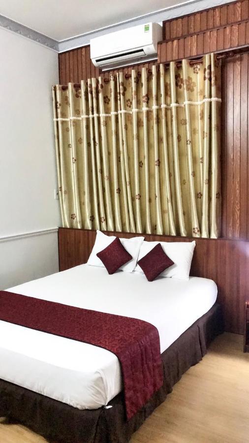 Huyen Tran Hotel Can Tho Bagian luar foto