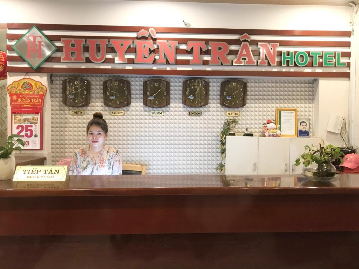 Huyen Tran Hotel Can Tho Bagian luar foto
