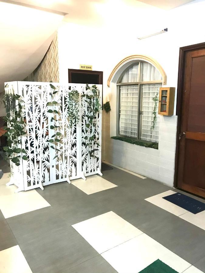 Huyen Tran Hotel Can Tho Bagian luar foto