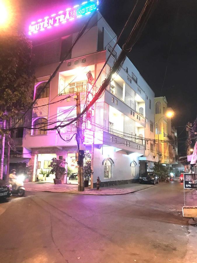 Huyen Tran Hotel Can Tho Bagian luar foto