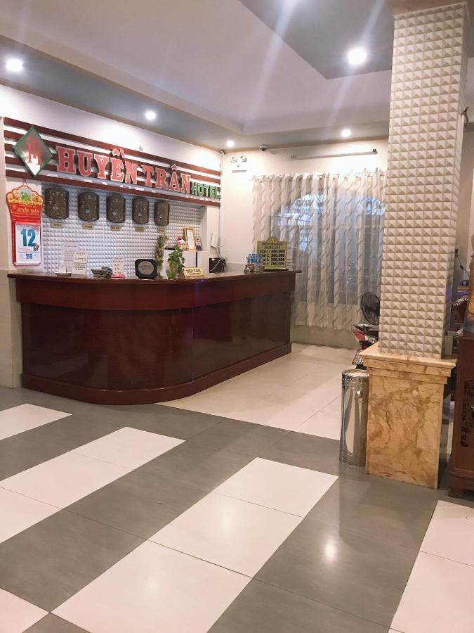 Huyen Tran Hotel Can Tho Bagian luar foto