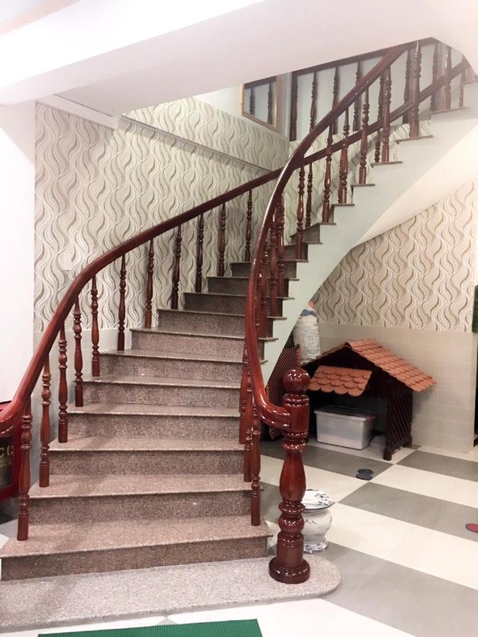 Huyen Tran Hotel Can Tho Bagian luar foto