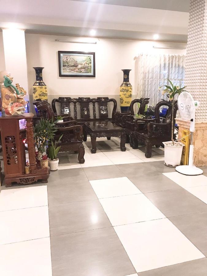 Huyen Tran Hotel Can Tho Bagian luar foto