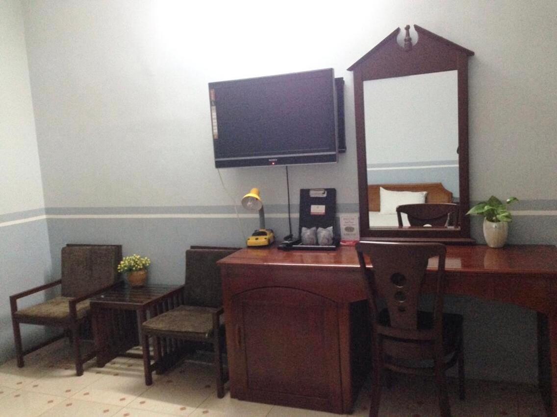Huyen Tran Hotel Can Tho Bagian luar foto