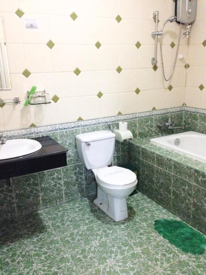 Huyen Tran Hotel Can Tho Bagian luar foto