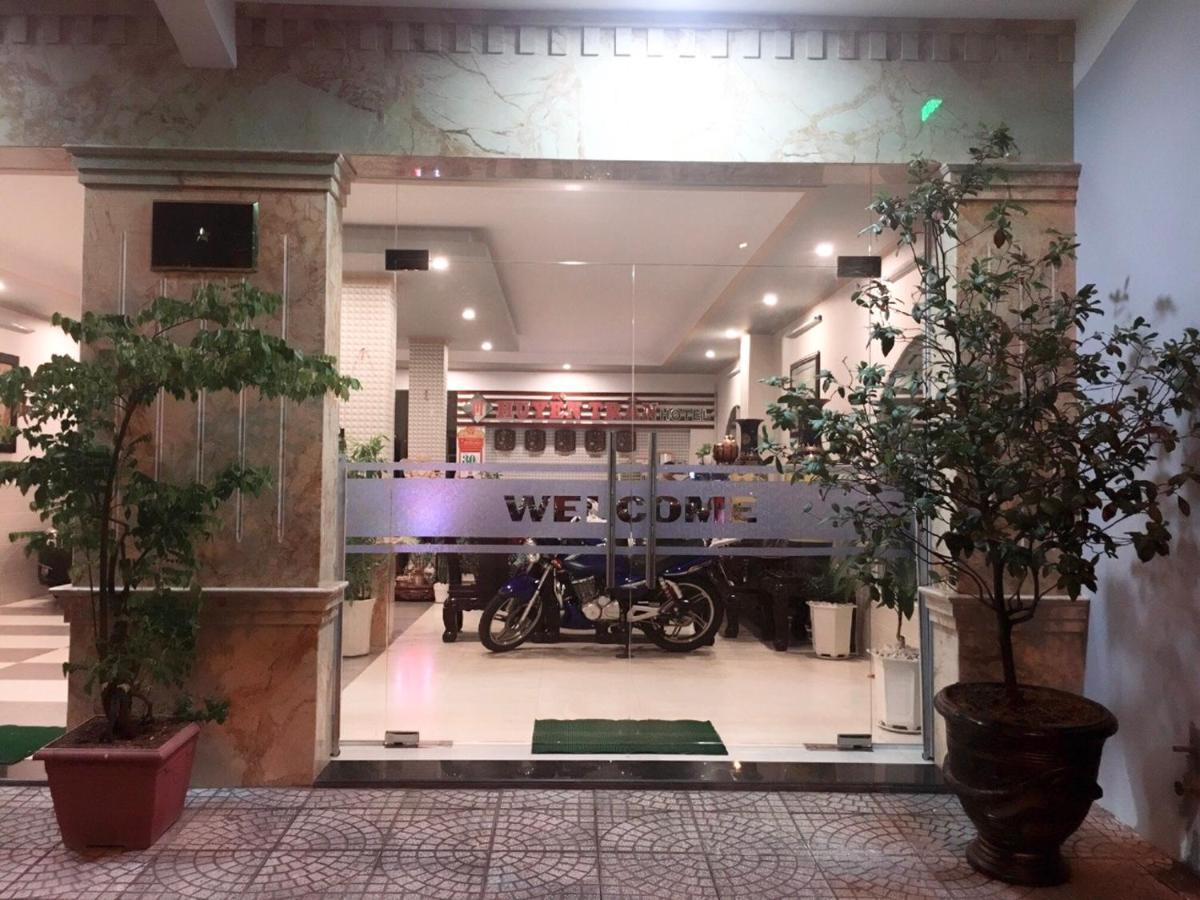 Huyen Tran Hotel Can Tho Bagian luar foto