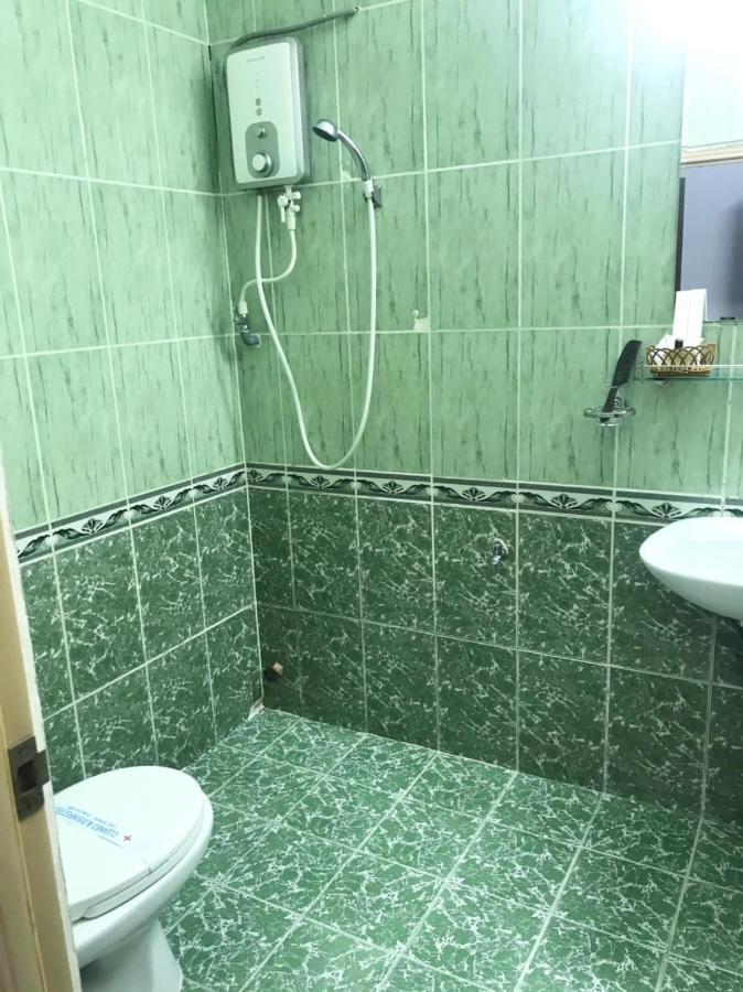 Huyen Tran Hotel Can Tho Bagian luar foto