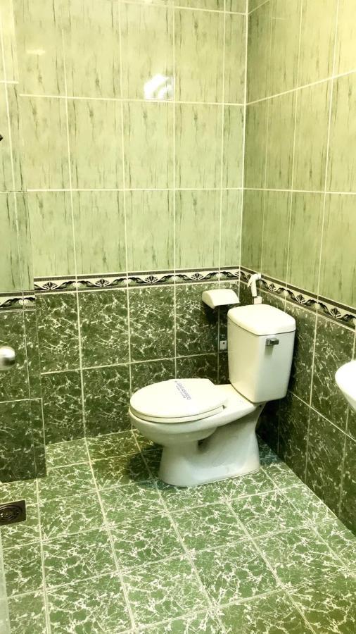 Huyen Tran Hotel Can Tho Bagian luar foto
