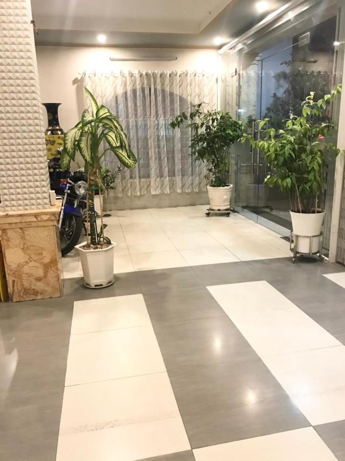 Huyen Tran Hotel Can Tho Bagian luar foto